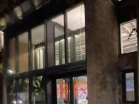乐华娱乐门口,明星聚集地，娱乐产业新风向标